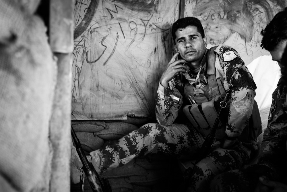 Peshmerga soldiers on the Gwer front line, southwestern Erbil, May 3, 2016. (Photo: Kurdistan24/Alexandre Afonso)